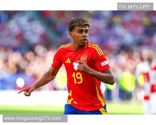 曾因争议遭遇批评的足球球星们背后的真实故事与心路历程